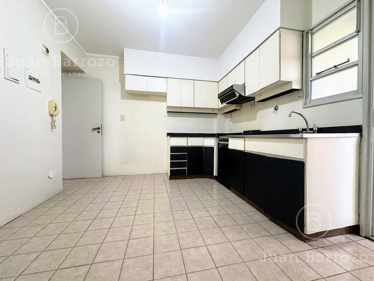 Foto de Venta Departamento de 3 ambientes con cochera en Lomas de Zamora Oeste., imagen 3