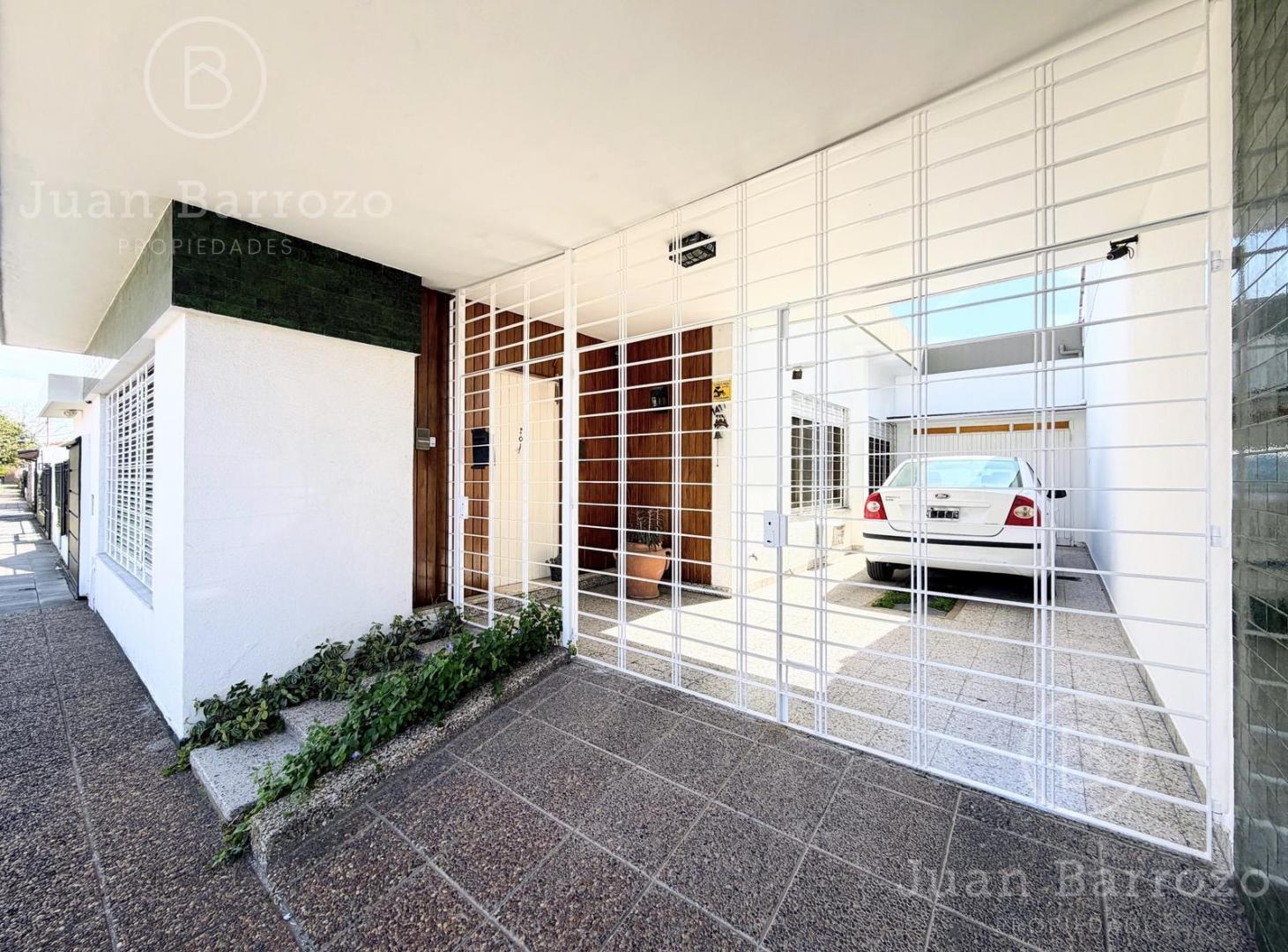 Foto de Venta Casa en Banfield Oeste, imagen 1