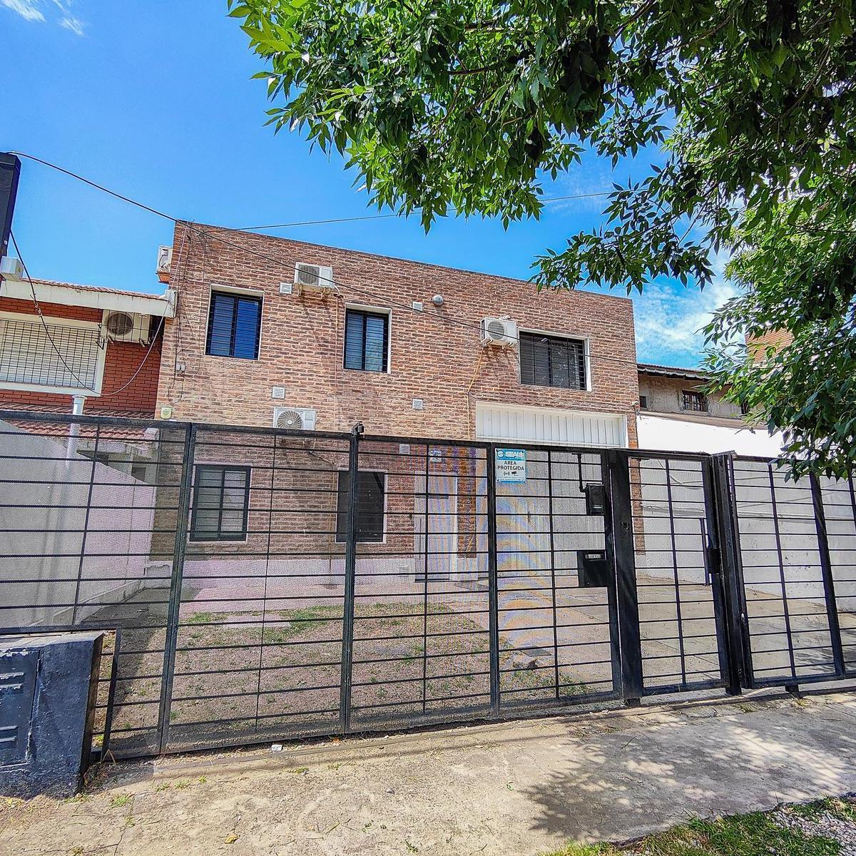Galpón con Oficinas en Venta a m de Circunvalación 5