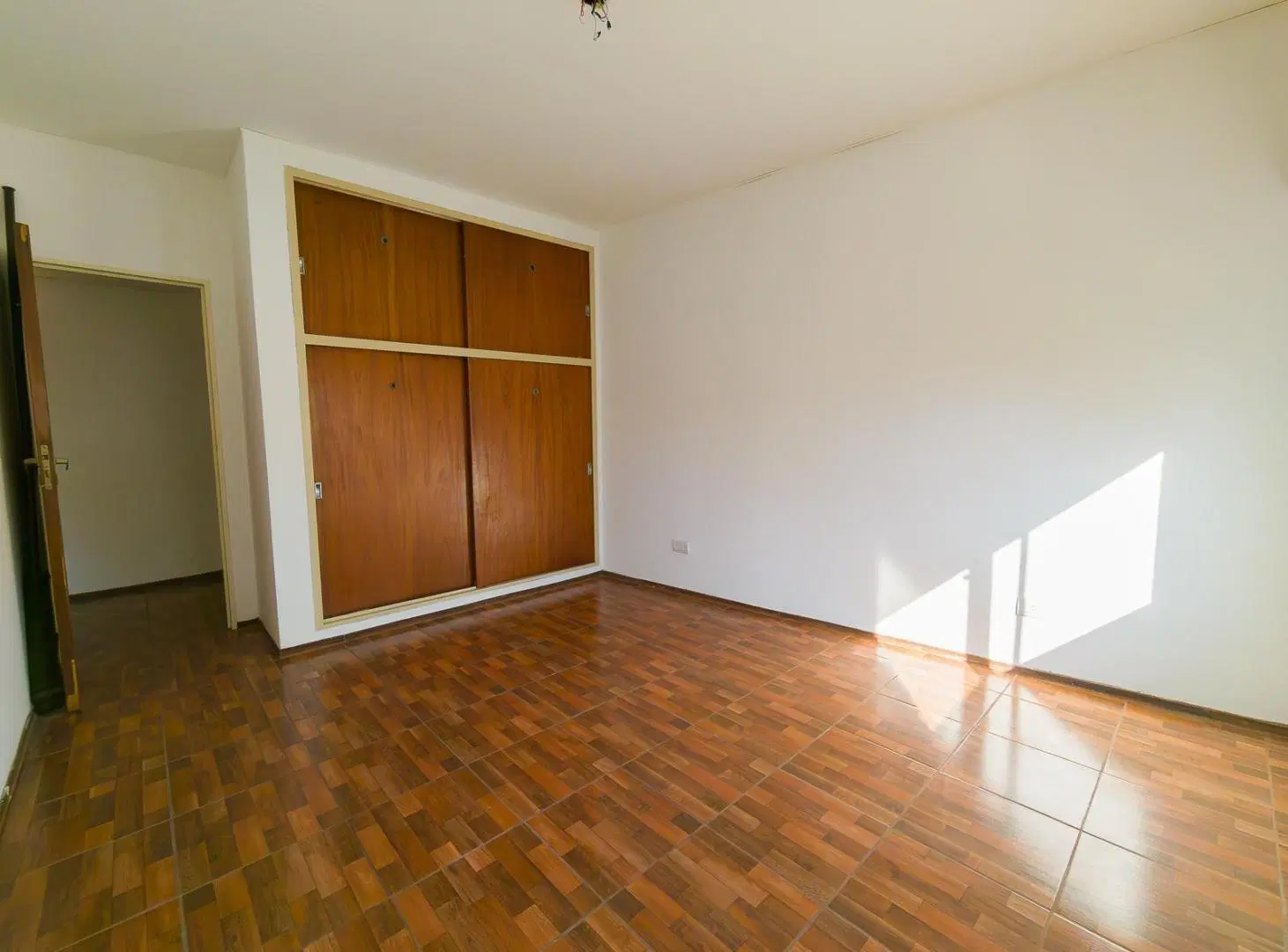 Oportunidad departamento 2 dormitorios con terraza exclusiva zona rio 4