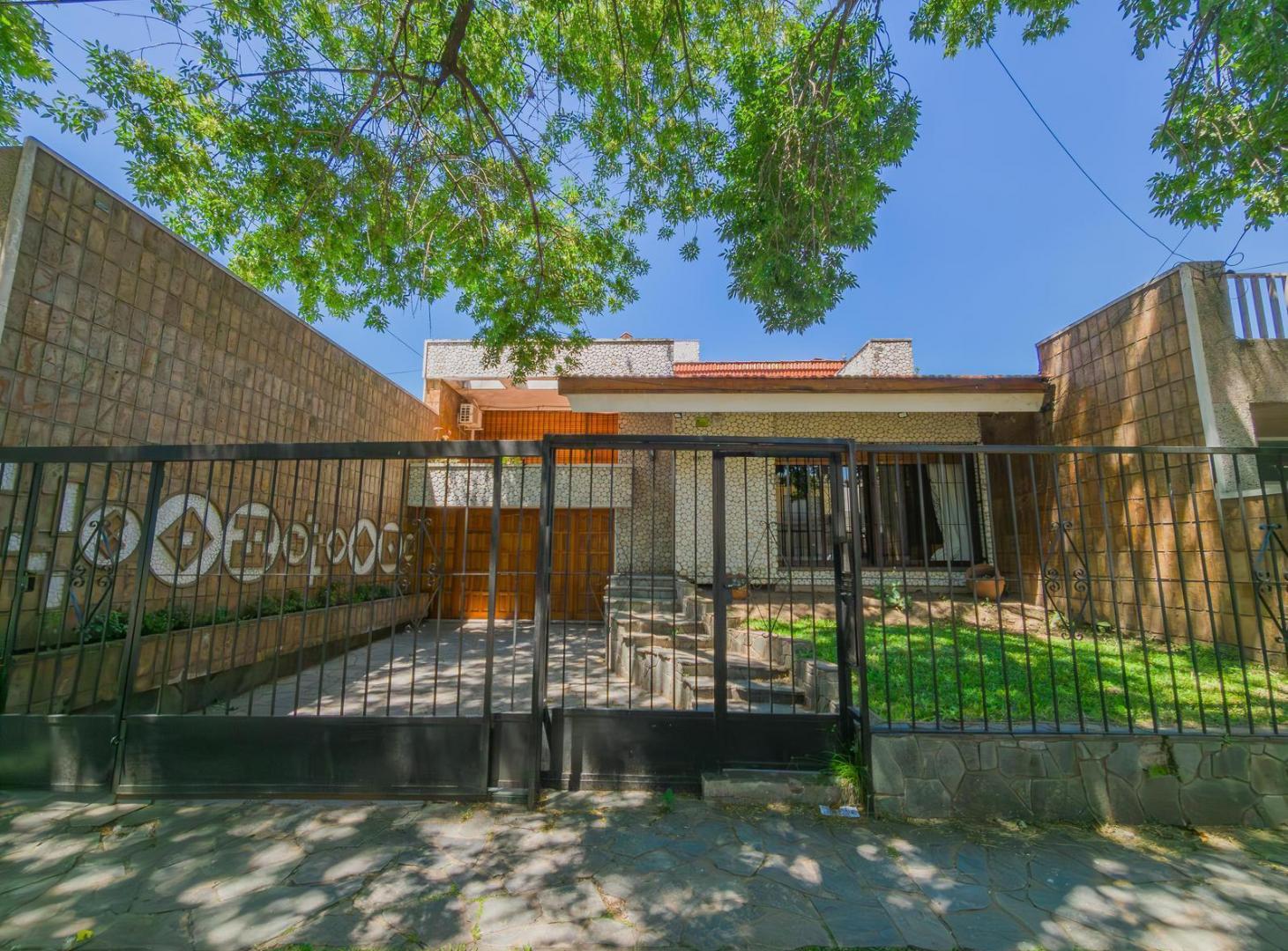 Foto de Casa 450m2 con Pileta Terreno Quincho, imagen 5