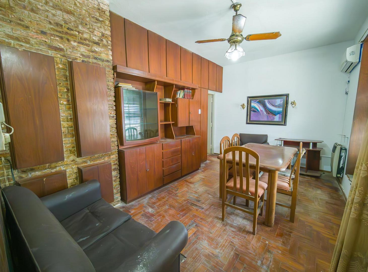 Foto de Casa al frente 2 dormitorios con cochera patio a reciclar refinerías, imagen 5