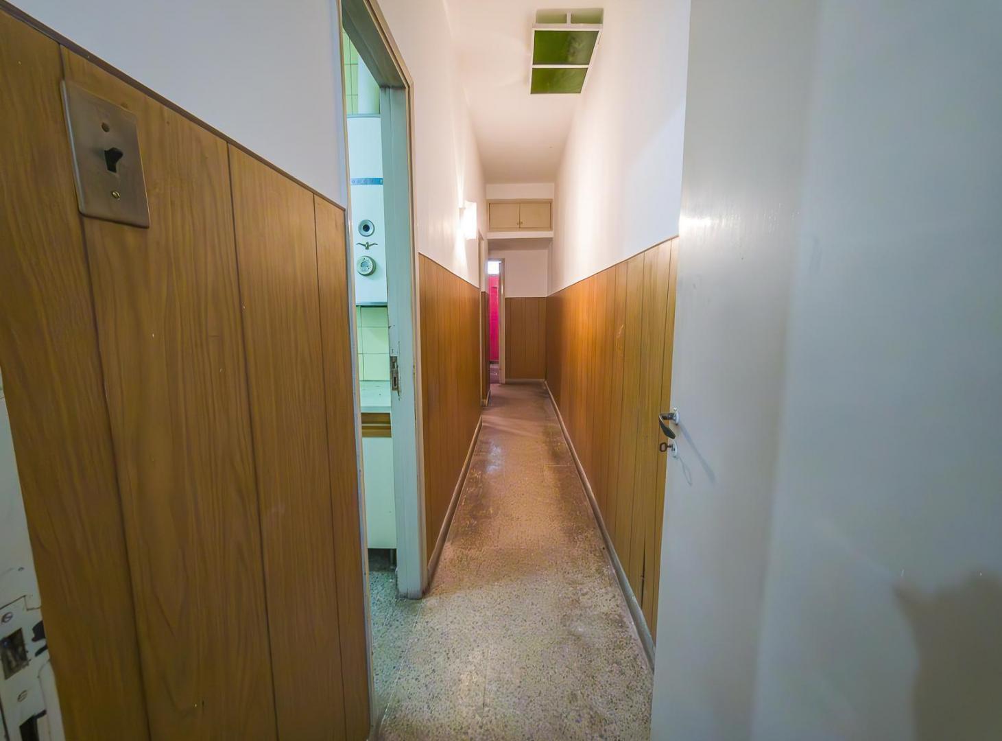 Foto de Casa al frente 2 dormitorios con cochera patio a reciclar refinerías, imagen 4