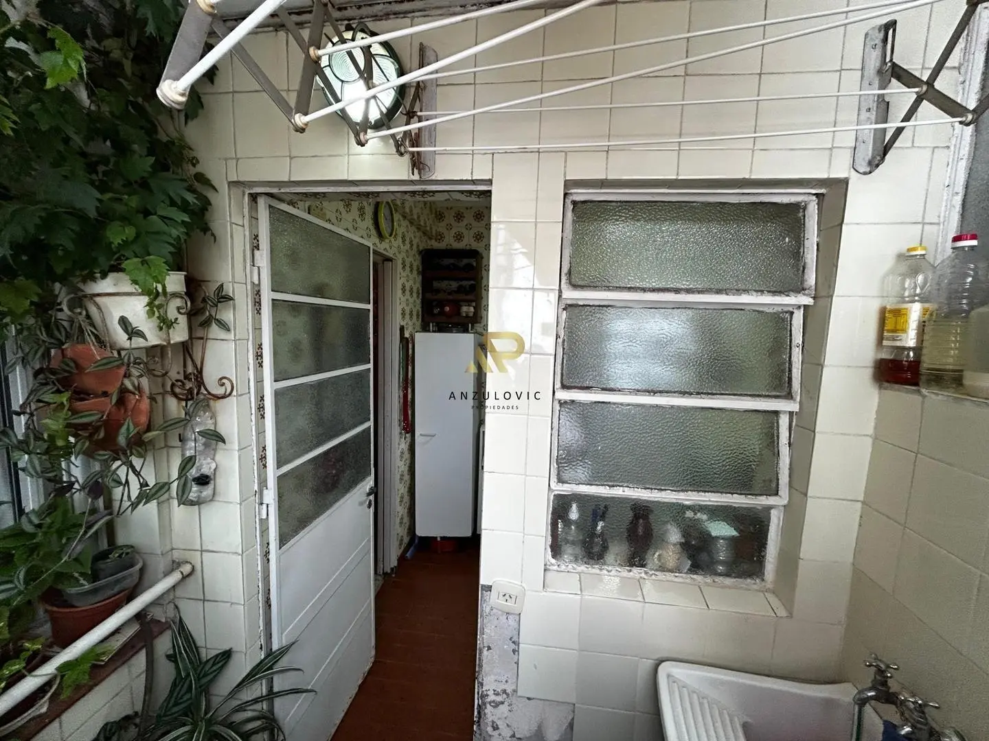 Excelente departamento CABALLITO 5