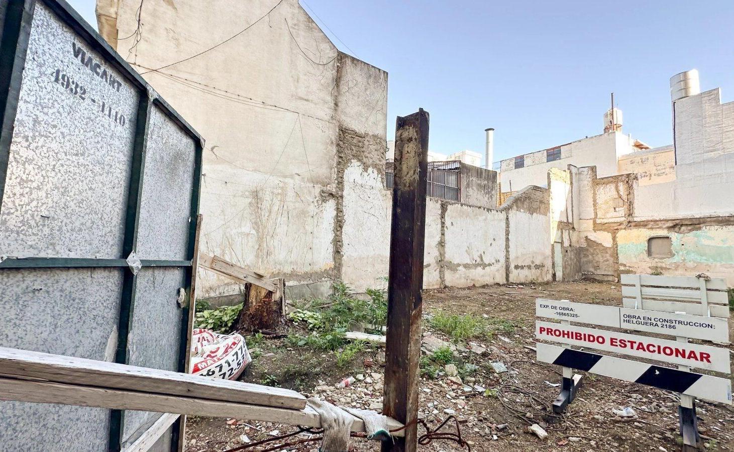 Foto de Terreno en Venta - Lote con Plano Aprobado y demolido, imagen 3