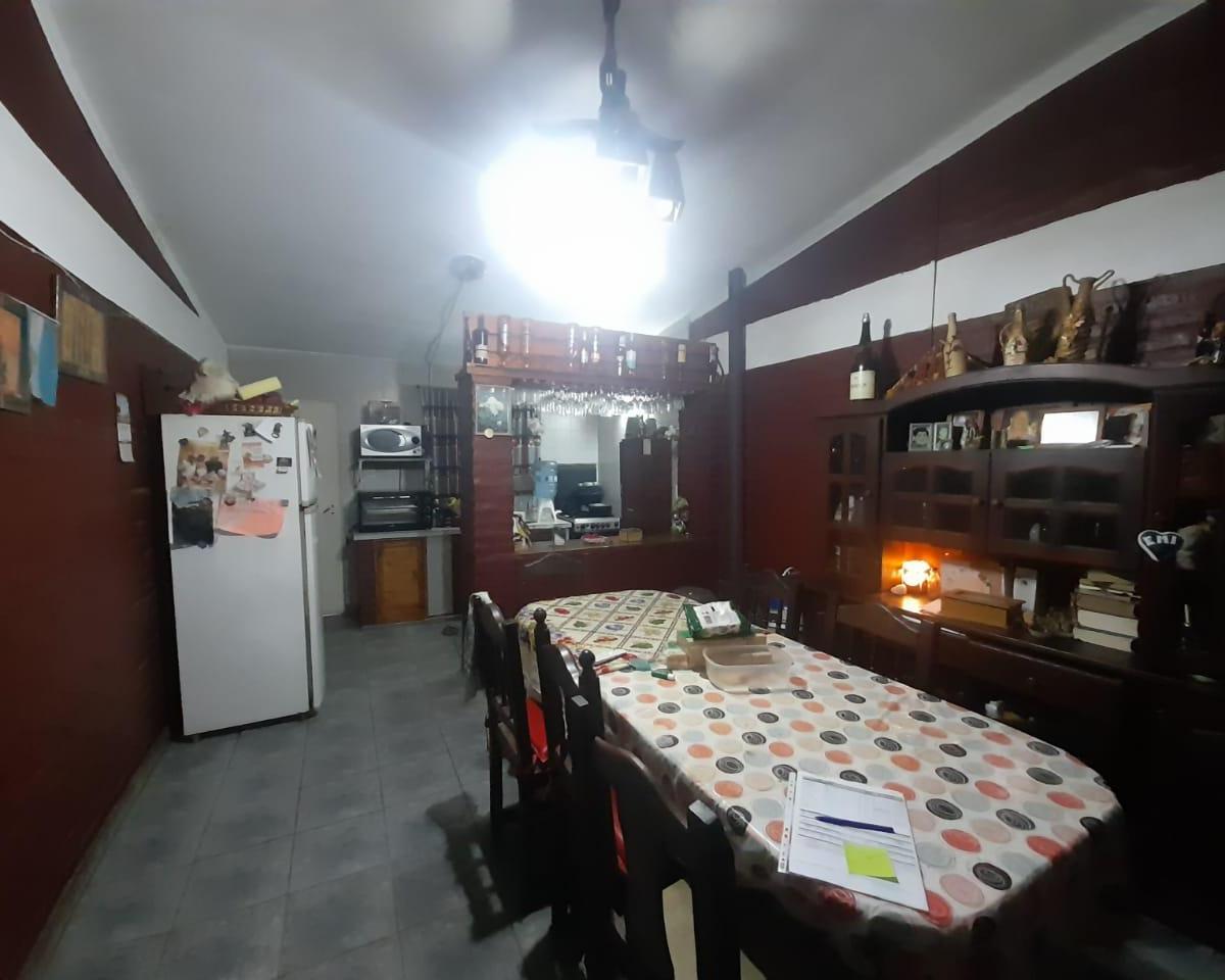 Vendo Casa Mas Departamento en Planta Alta 2
