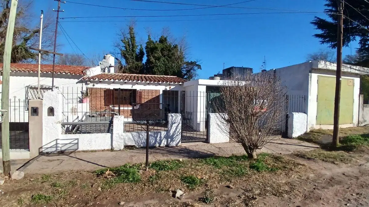 Vendo Casa en Villa Caeiro a 30 mt de la Ruta 38 3