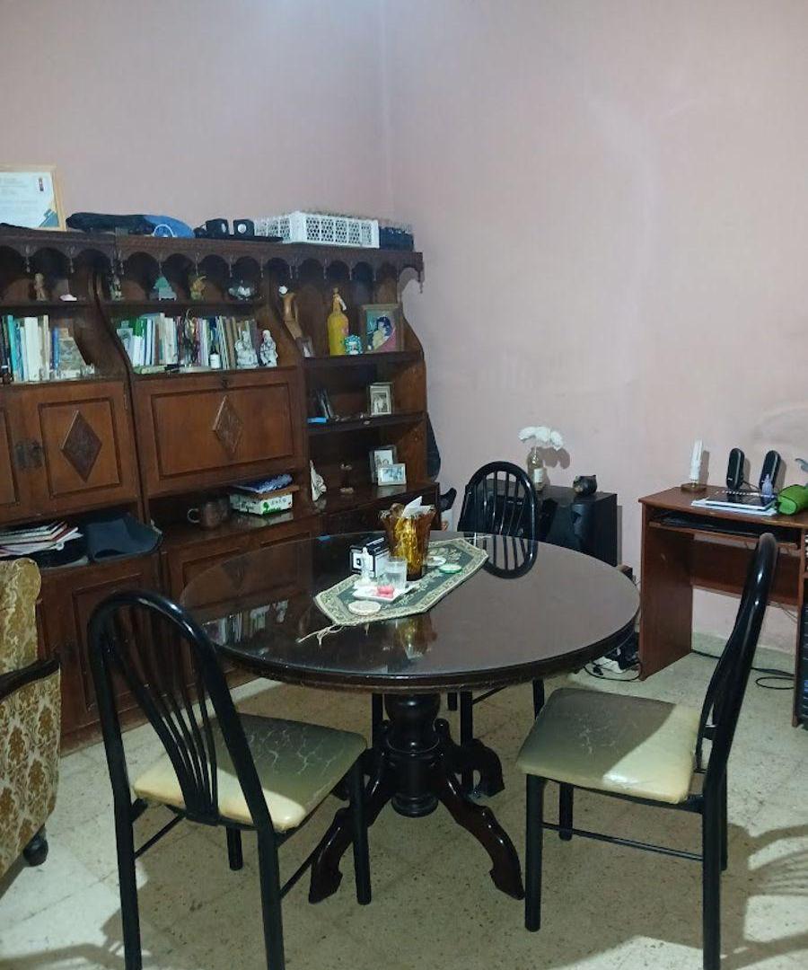 Foto de IDEAL INVERSORES!! CASA EN VENTA A RECICLAR EN PLENA 5° SECCION, SOBRE, imagen 5