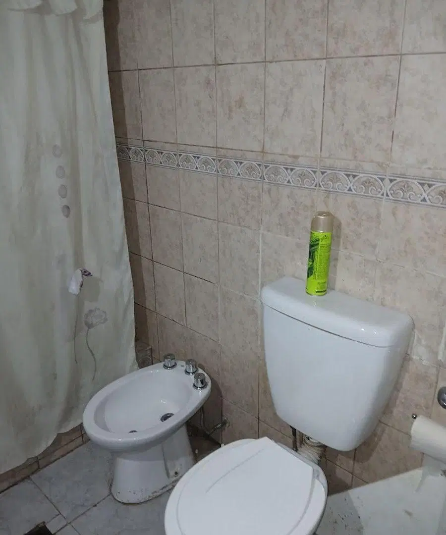 IDEAL INVERSORES!! CASA EN VENTA A RECICLAR EN PLENA 5° SECCION, SOBRE CALLE CORONEL RODRIGUEZ 1