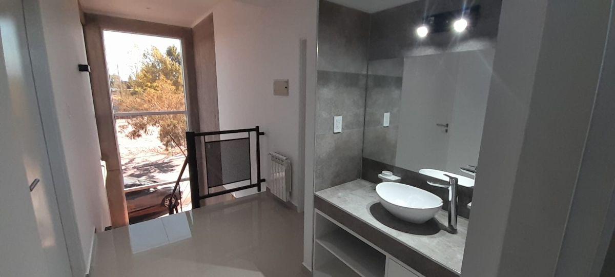 Foto de BELLISIMA CASA EN ALQUILER EN BARRIO PRIVADO ALBA DE TANQAY, MAIPU, imagen 5