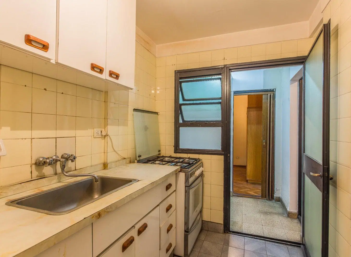 Departamento de 4 ambientes apto crédito en Almagro 4