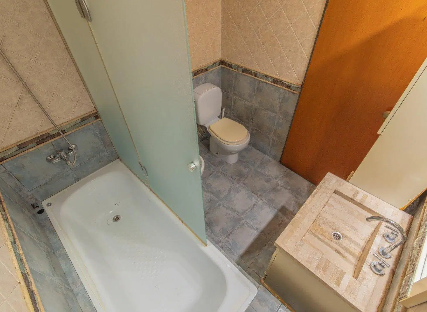 Casa de 5 ambientes con patio y parrilla 5