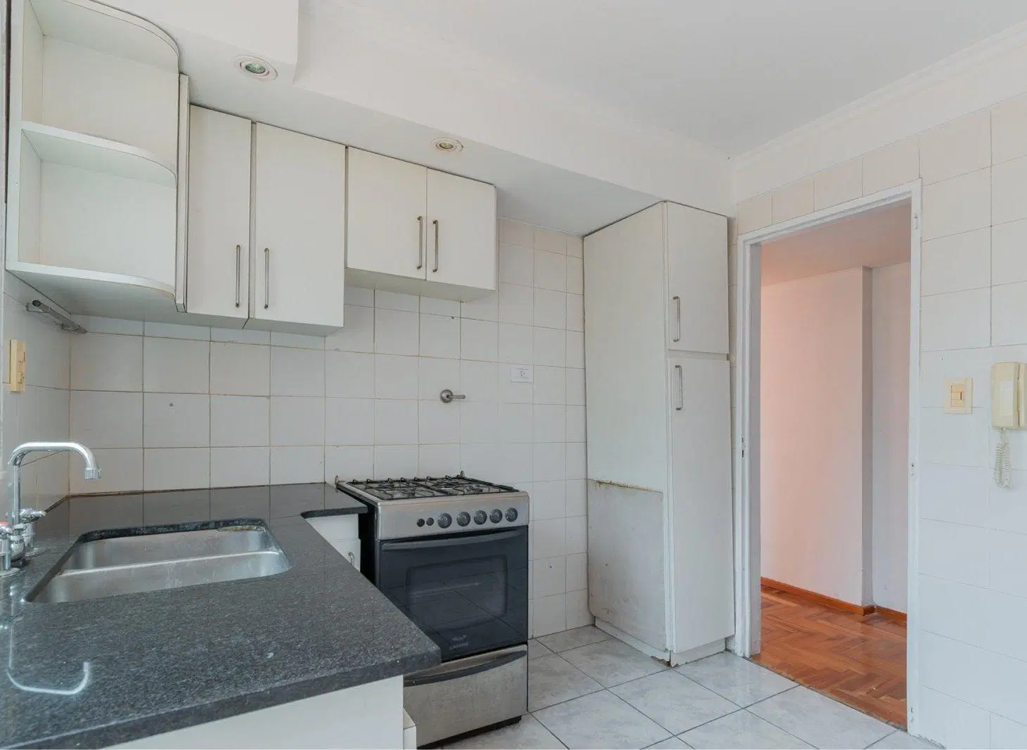 Departamento de 3 ambientes con Patio apto crèdito en Lanús Oeste 3