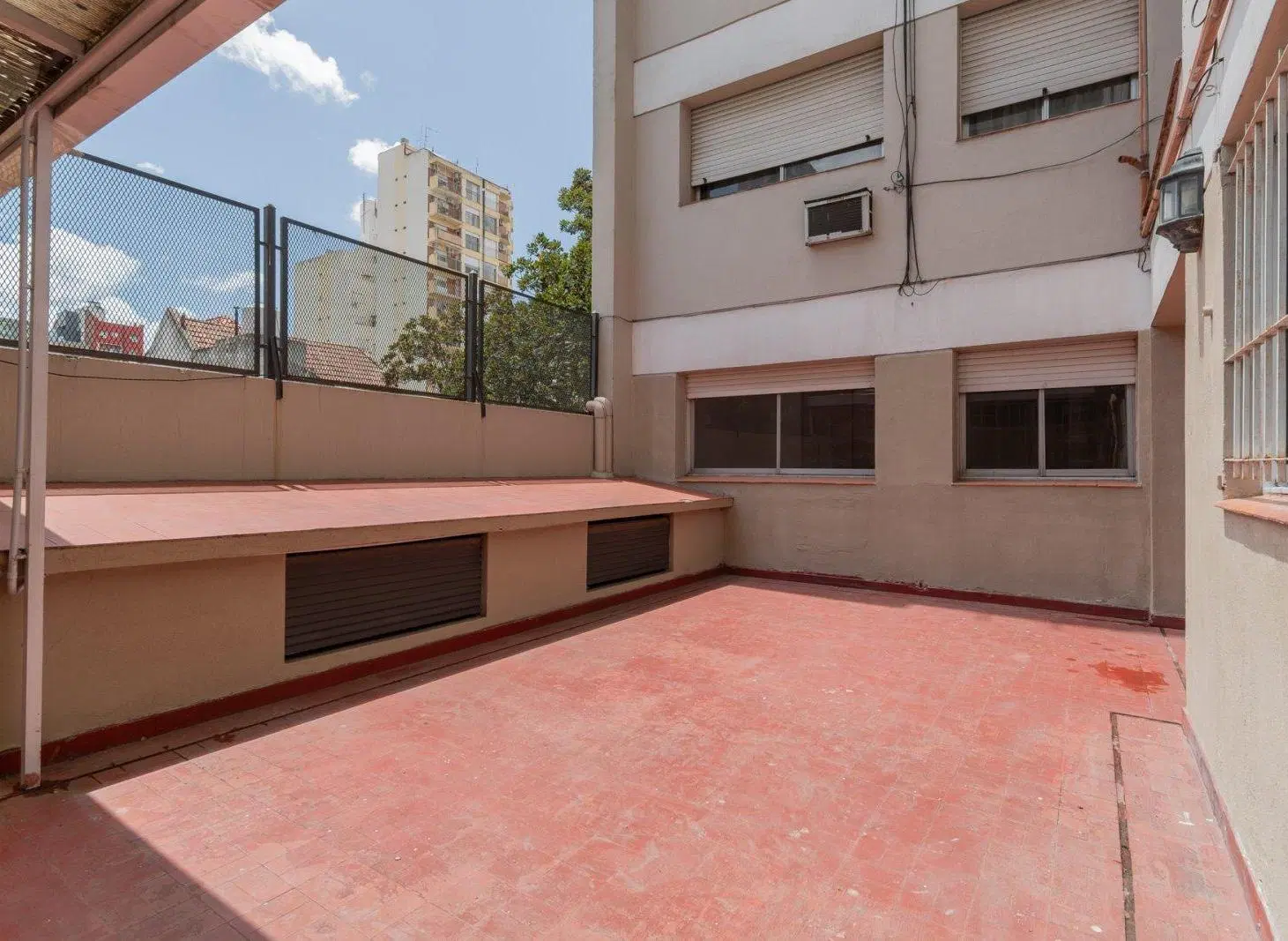 Departamento de 3 ambientes con Patio apto crèdito en Lanús Oeste 4