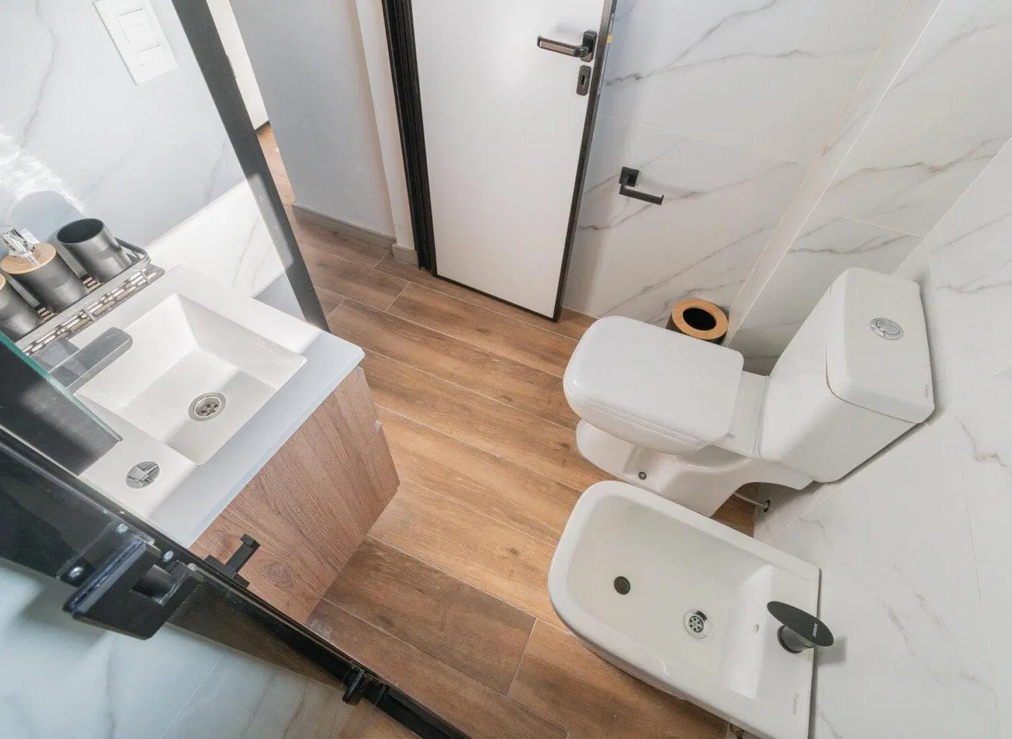 Departamento de 3 ambientes reciclado con balcón aterrazado 3