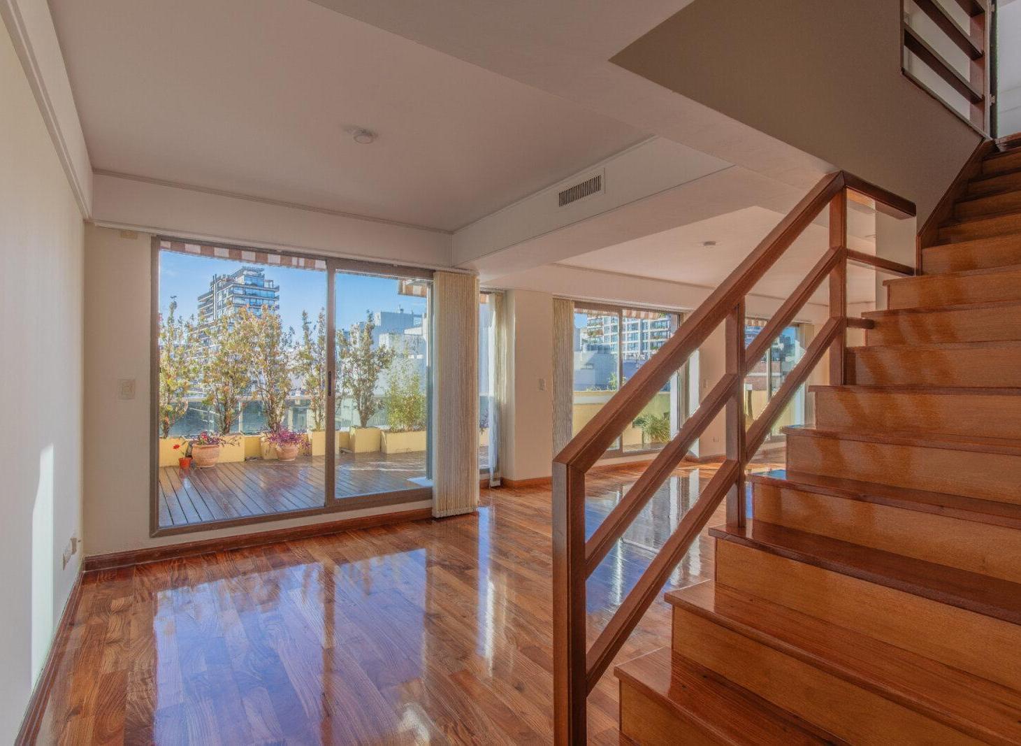 Foto de Duplex de 5 ambientes con balcones aterrazados, imagen 2