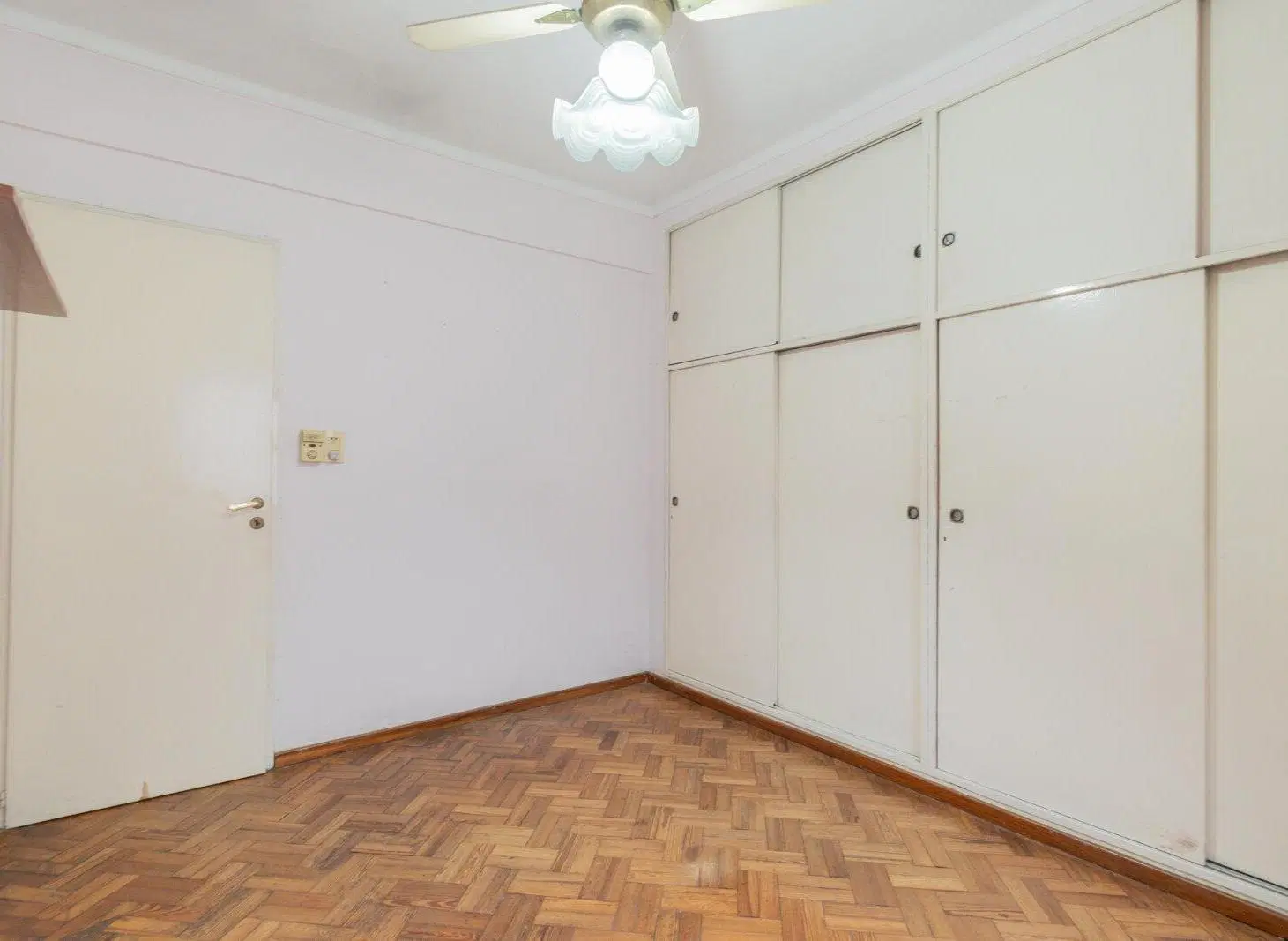 Departamento de 4 ambientes mas cochera en primer piso apto credito 5