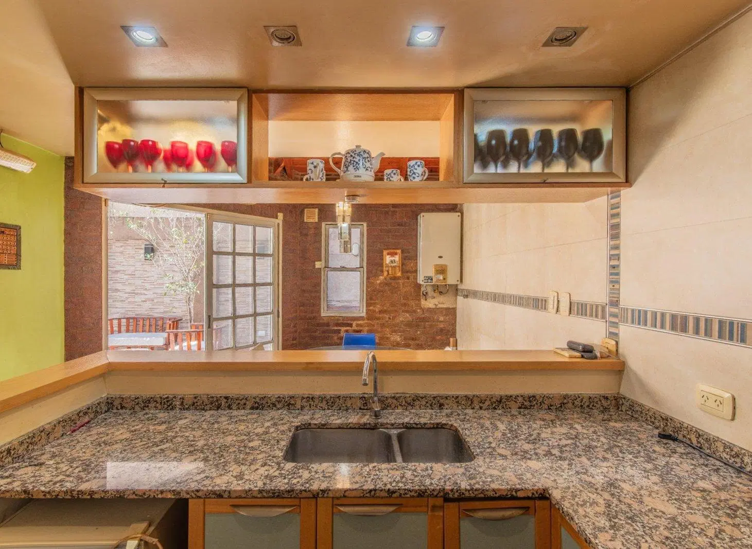 Casa de 5 ambientes con patio y parrilla 3