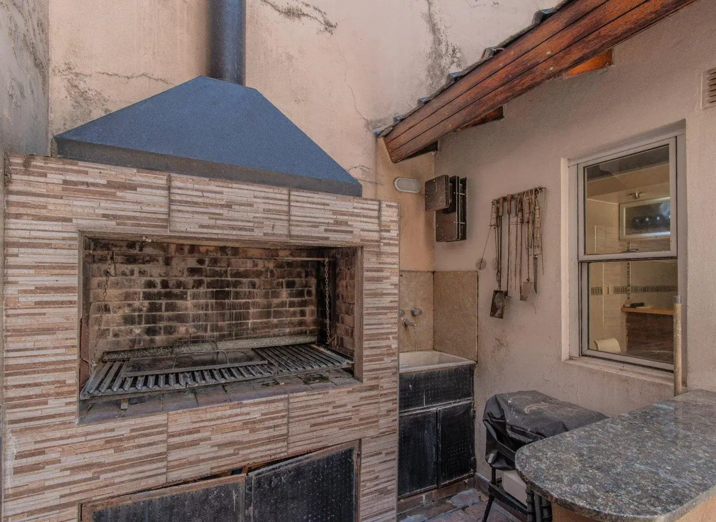 Casa de 5 ambientes con patio y parrilla 5