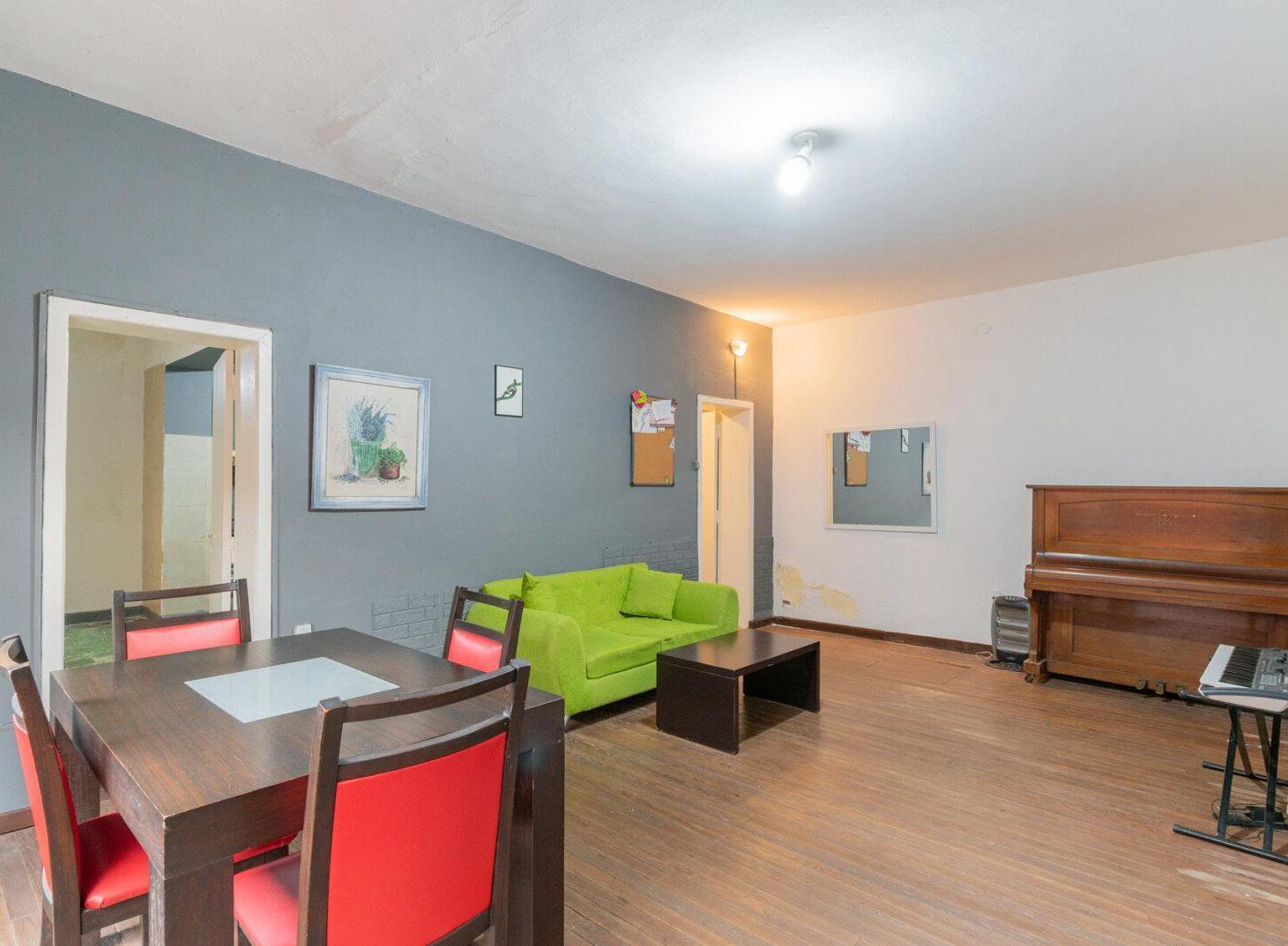 Foto de PH tipo casa dividido en 2 unidades en el centro de Banfield, imagen 2