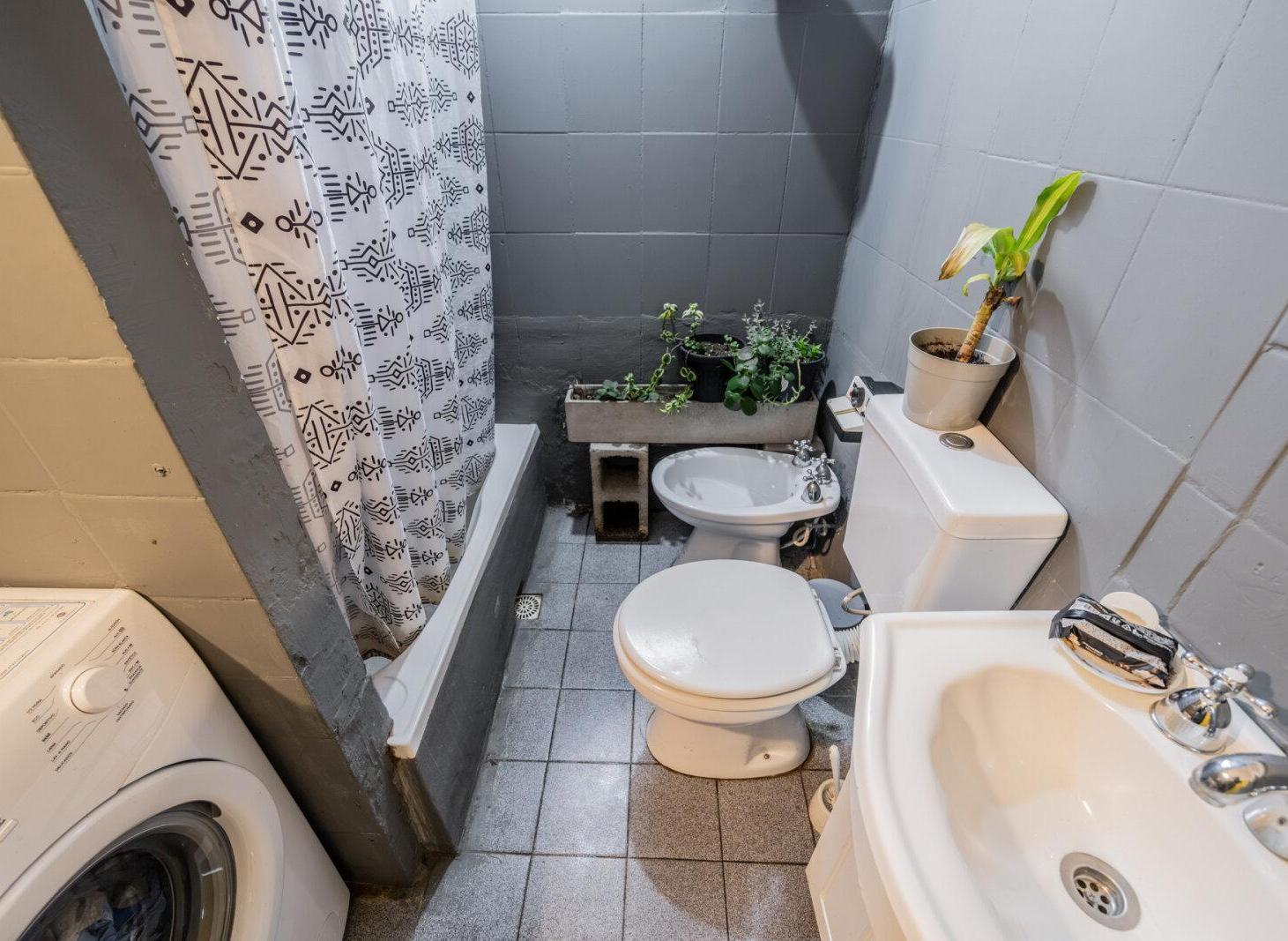 Foto de PH tipo casa dividido en 2 unidades en el centro de Banfield, imagen 4