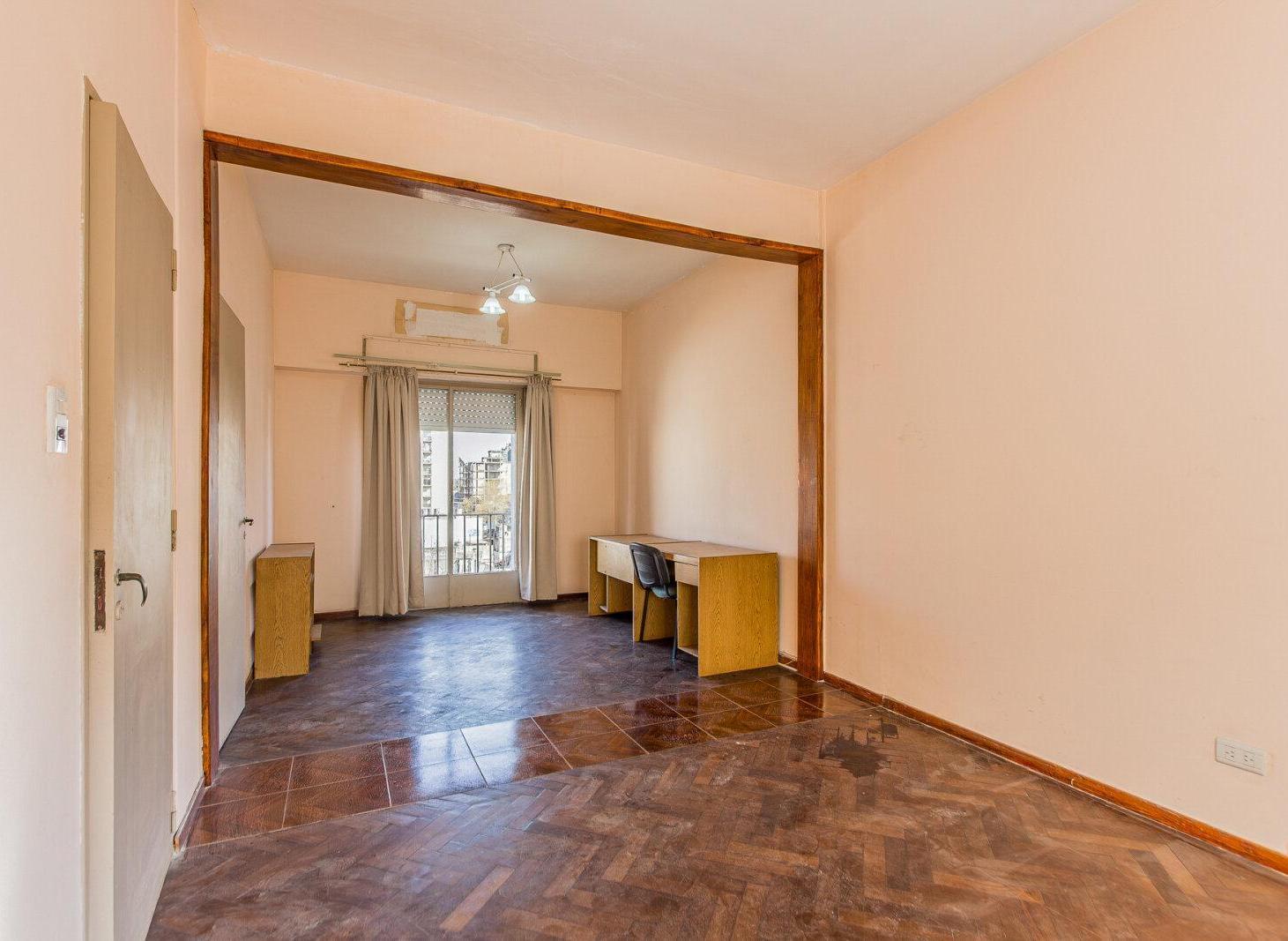 Foto de Departamento 4 ambientes con balcón en el centro de moron, imagen 2