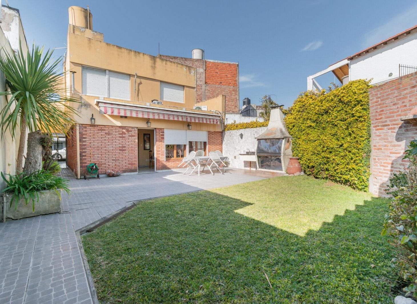 Foto de casa 4 ambientes con jardin y cochera, imagen 5