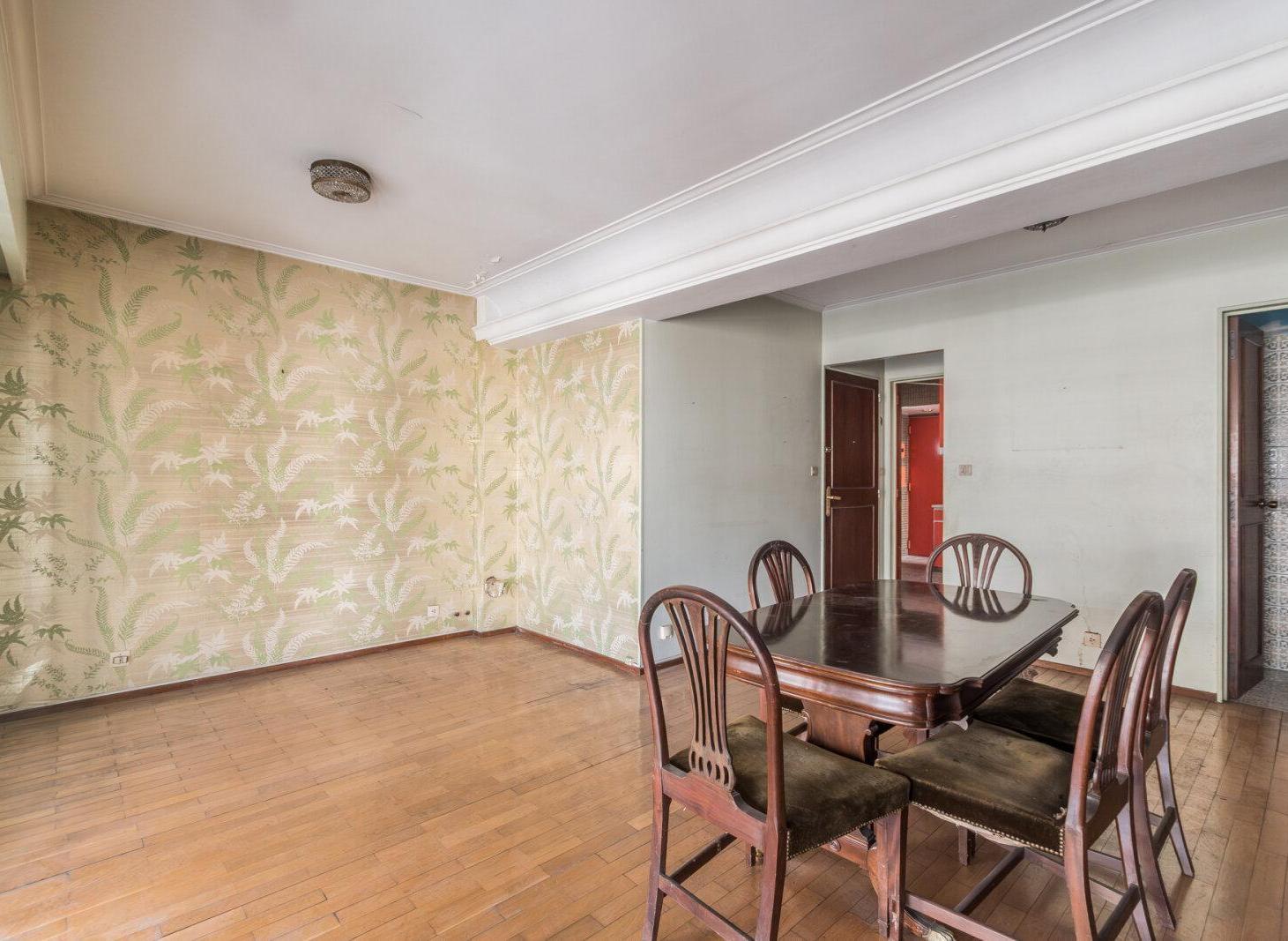 Foto de Departamento de dos ambientes con cochera y balcón aterrazado, imagen 2