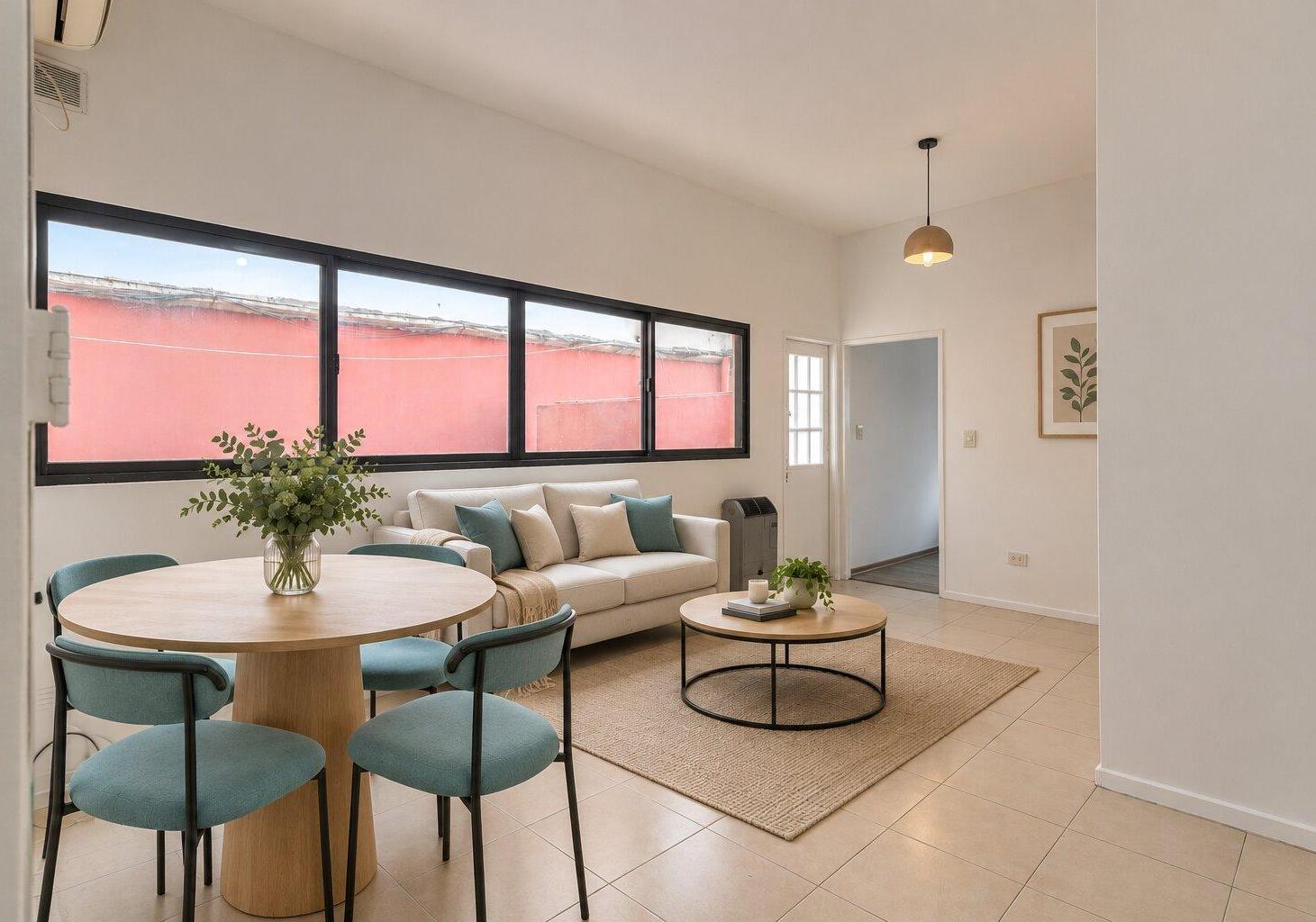 Foto de PH 2 ambientes con terraza propia, primer piso por escalera- Apto, imagen 3