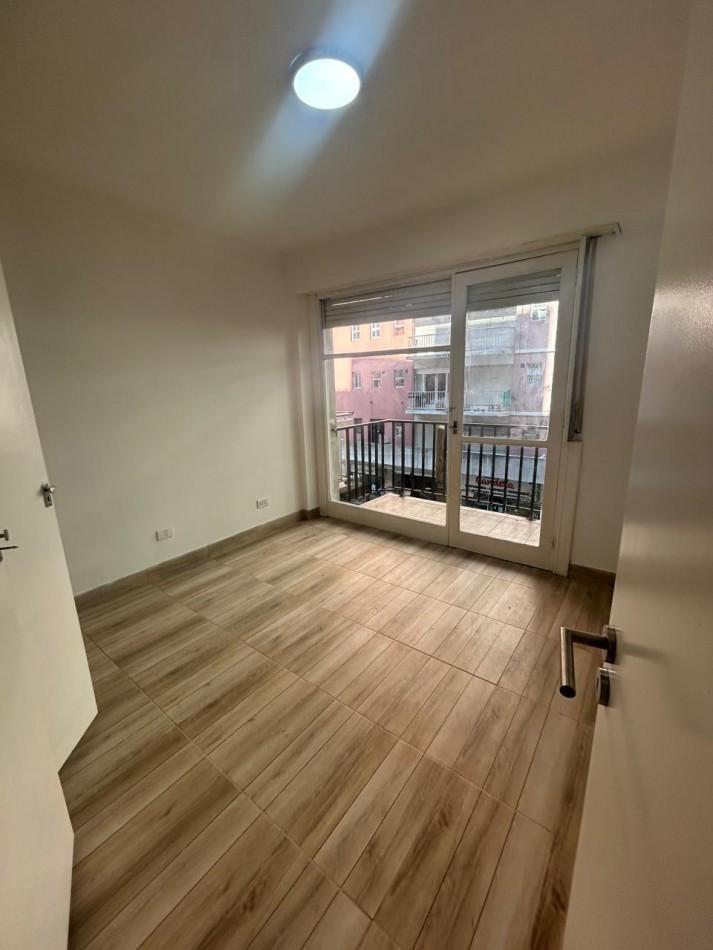 Foto de DEPARTAMENTO 2 AMBIENTES CON BALCON A LA CALLE, imagen 5