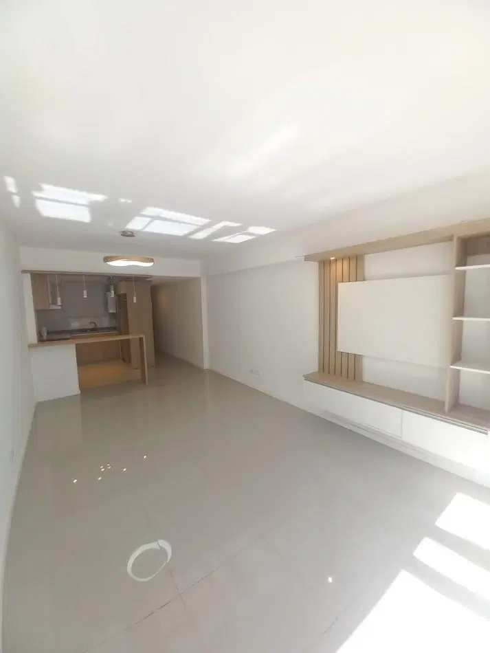 Departamento de 3 Ambientes a La Calle con Balcon 4