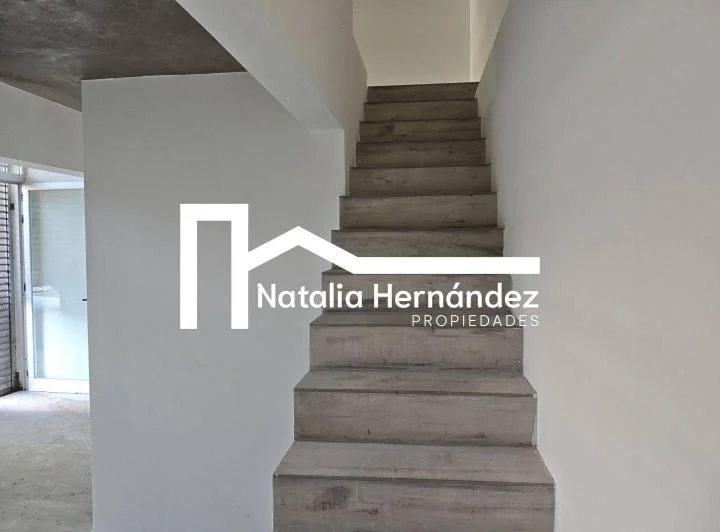 Local . | Liniers 33 4