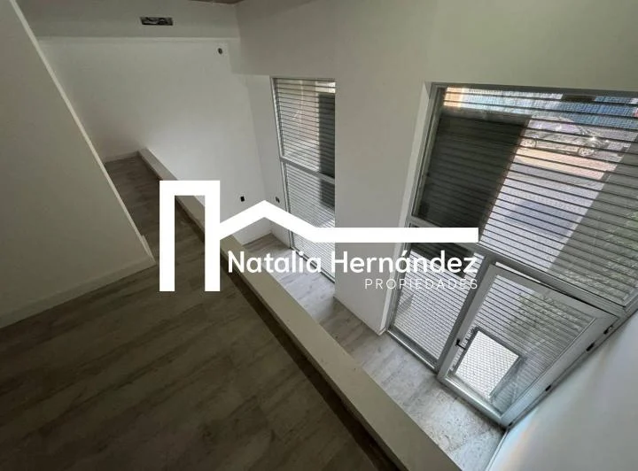 Local . | Liniers 33 5