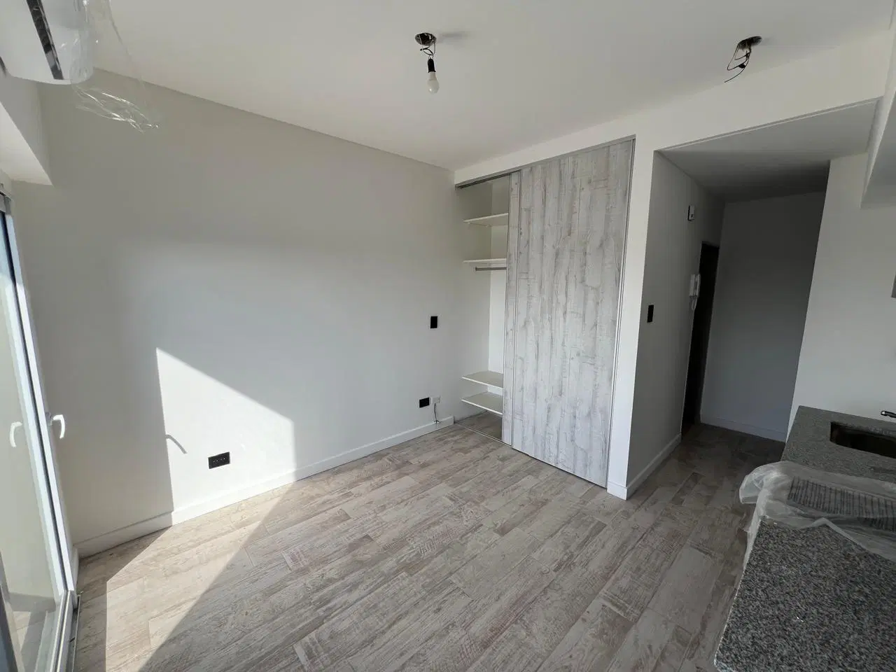 Departamento Monoambiente en venta en temperley 2