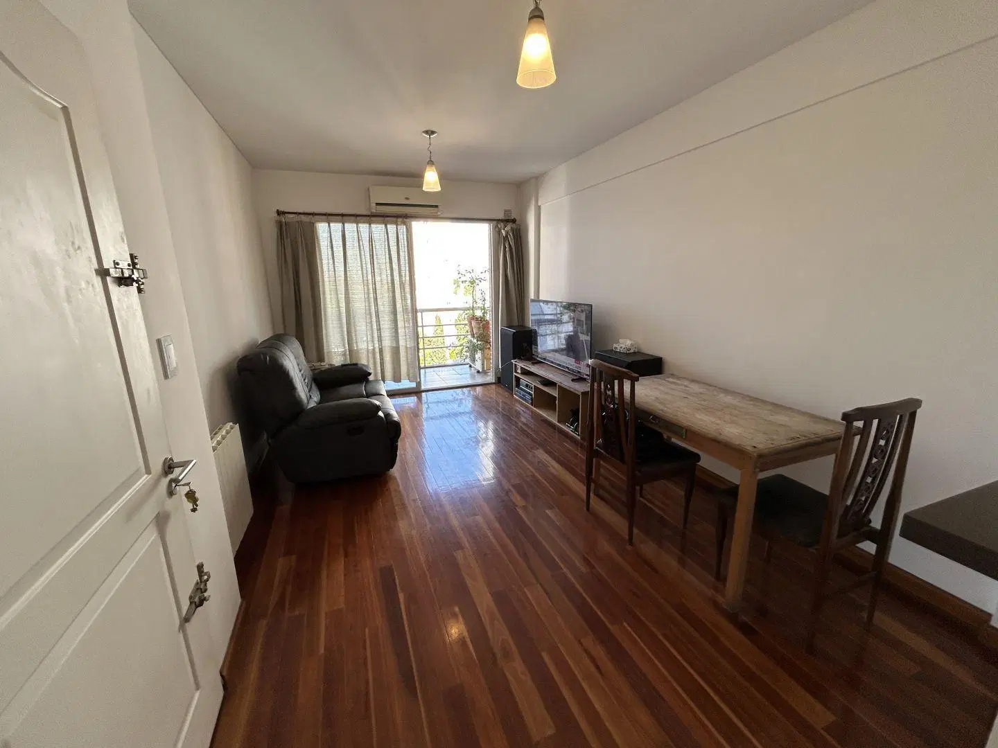 Departamento de 2 ambientes con cochera y baulera en Banfield 3