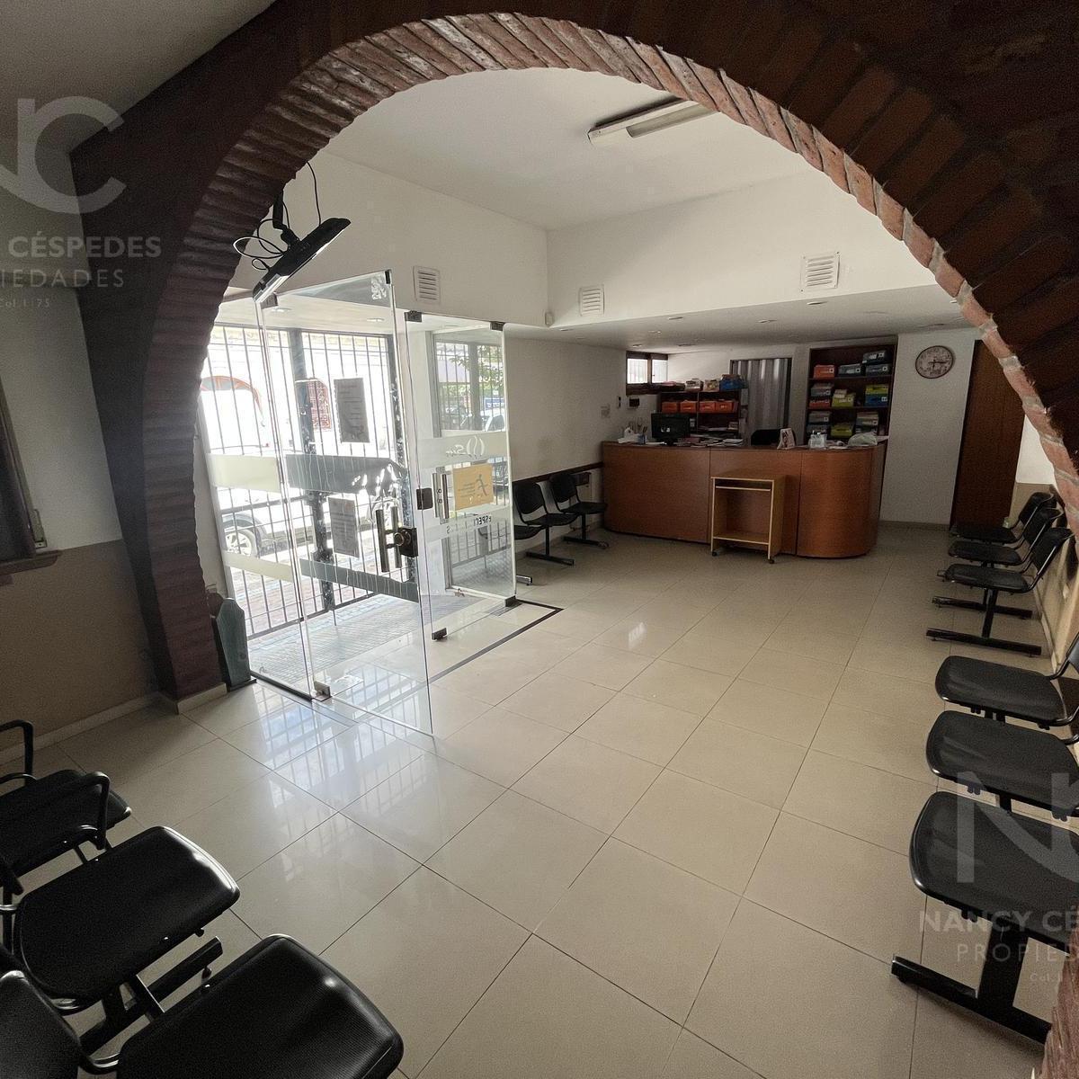 Edificio de Oficinas en Venta en Quilmes Centro. Ideal Policonsultorio/ Instituto 2