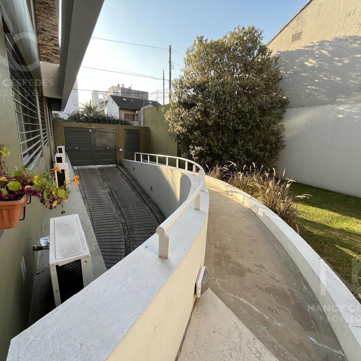 DEPARTAMENTO DE 3 AMBIENTES EN VENTA BERNAL ESTE!!!!