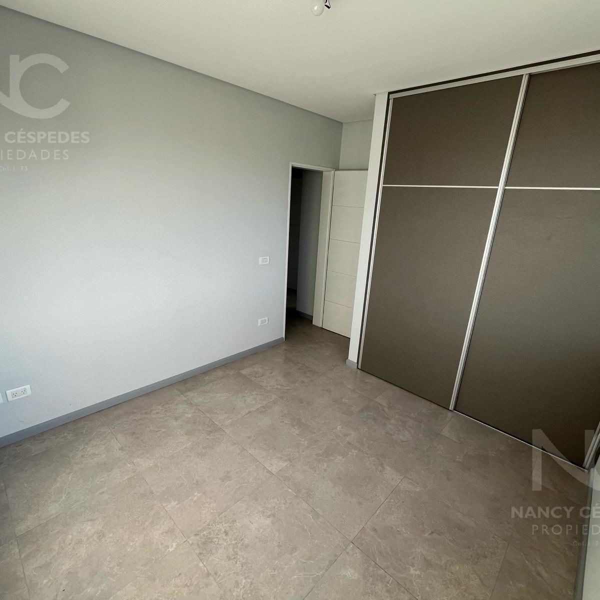 Departamento de 3 Ambientes en Venta Excelente Estado! 2