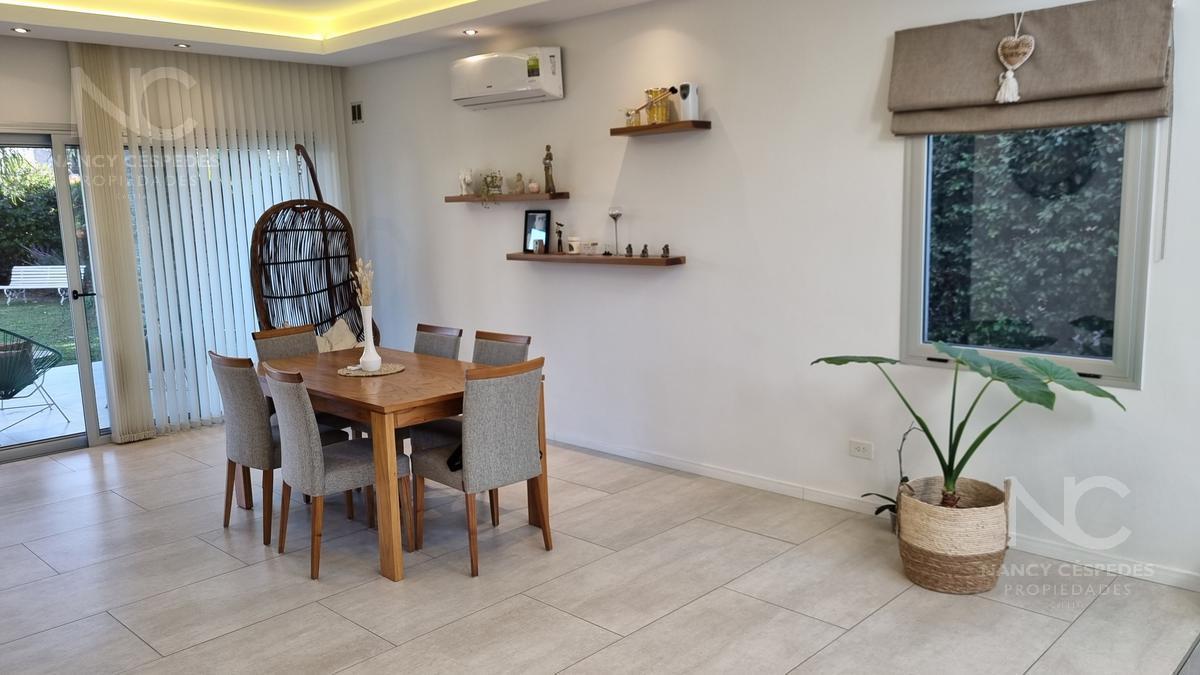 Casa 5 Amb en Venta en Barrio Dorrego. con Parque y Piscina. Acepta Permuta 4