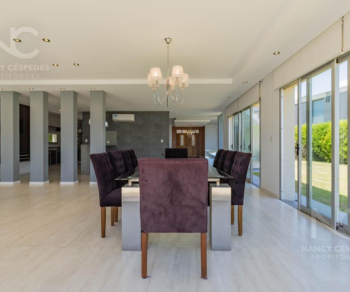 Espectacular Casa a La Laguna en Venta! 3
