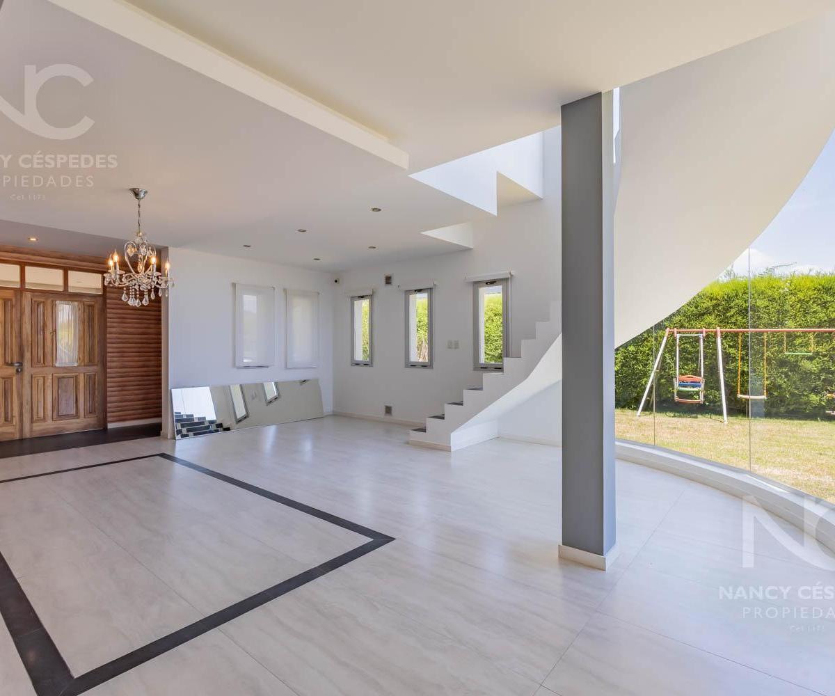 Espectacular Casa a La Laguna en Venta! 1