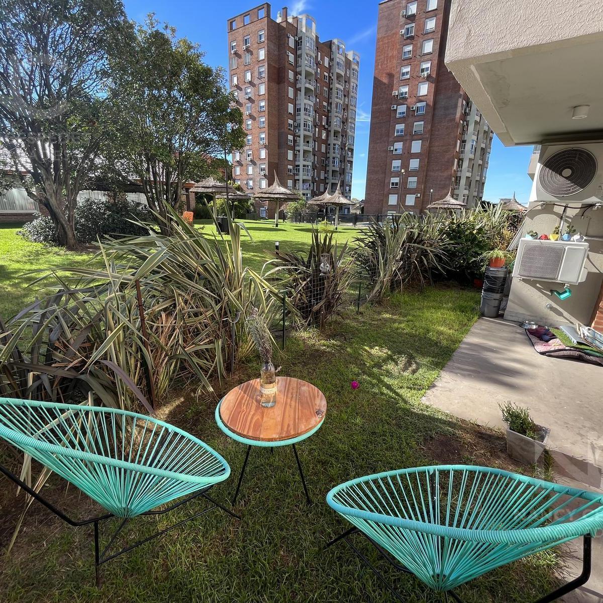 Foto de Departamento 3 ambientes en venta en Barrio Parque Bernal ESTE!!!, imagen 2