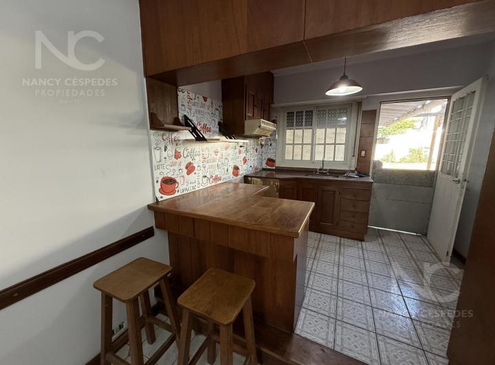 CASA DE 4 AMBIENTES EN VENTA BERAZATEGUI!!! APTO CREDITO 3