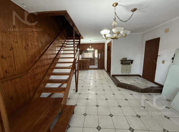 CASA DE 4 AMBIENTES EN VENTA BERAZATEGUI!!! APTO CREDITO 2