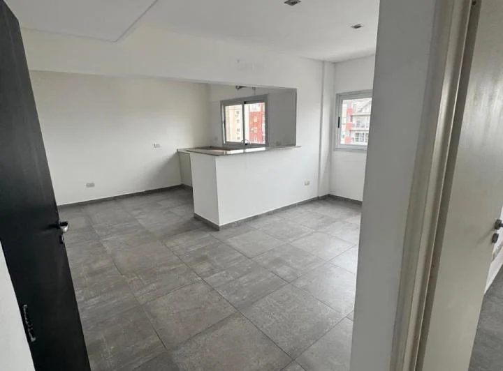 DEPARTAMENTO DE 2 AMBIENTES EN ALQUILER QUILMES CENTRO!! 1