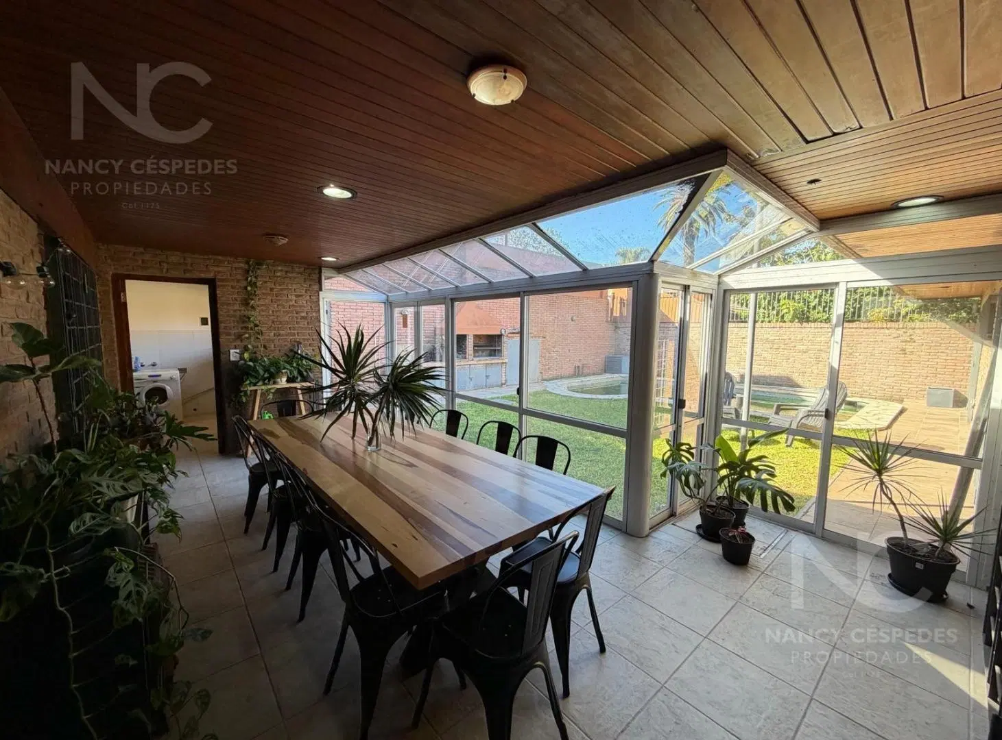 ESPECTACULAR CASA DE 4 AMBIENTES EN VENTA!!! 1