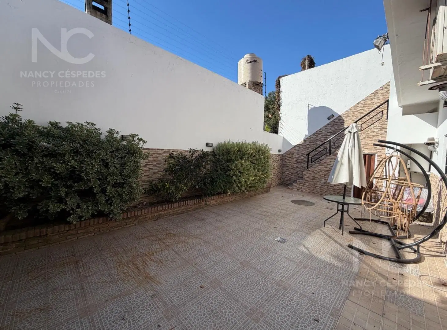 CASA EN VENTA QUILMES!!! 4