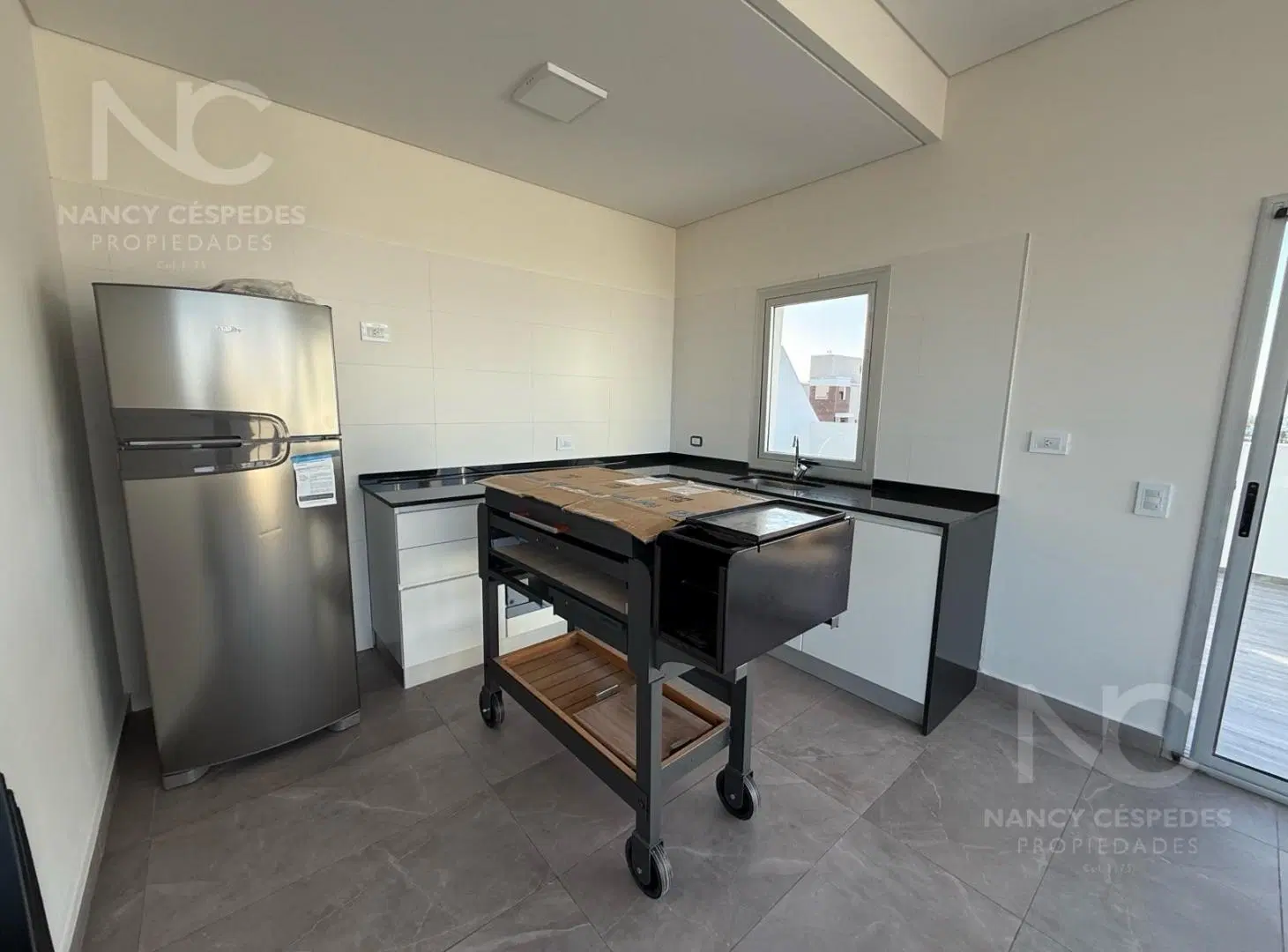 DEPARTAMENTO DE 3 AMBIENTES EN VENTA QUILMES CON COCHERA!! EXCELENTE UBICACION 8