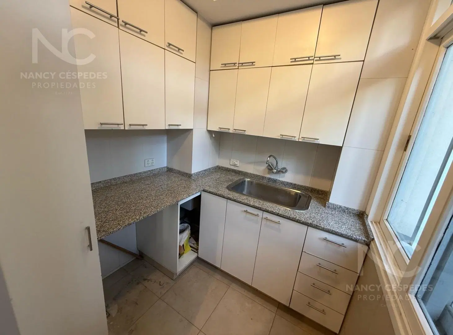 CASA DE 5 AMBIENTES EN VENTA QUILMES CENTRO, APTA CREDITO. A METROS DE PLAZA DE LA CRUZ 2