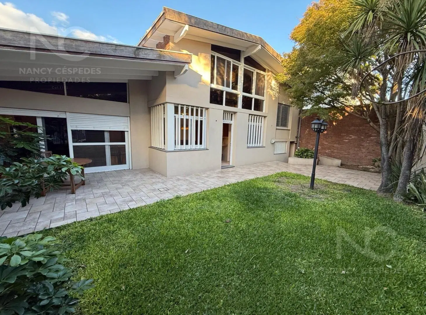 CASA DE 5 AMBIENTES EN VENTA QUILMES CENTRO, APTA CREDITO. A METROS DE PLAZA DE LA CRUZ 3